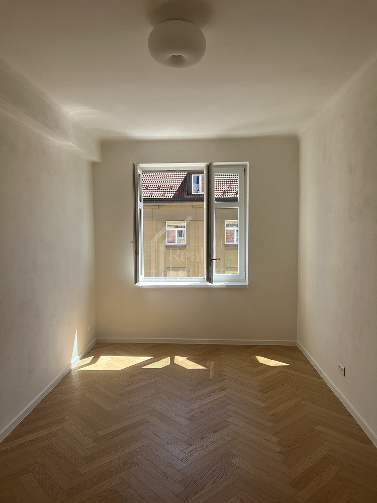 Pronájem bytu 2+kk 50 m² – fotografie 4