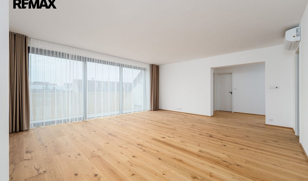 Prodej bytu 4+kk 134 m², České Budějovice – náhled fotky 4