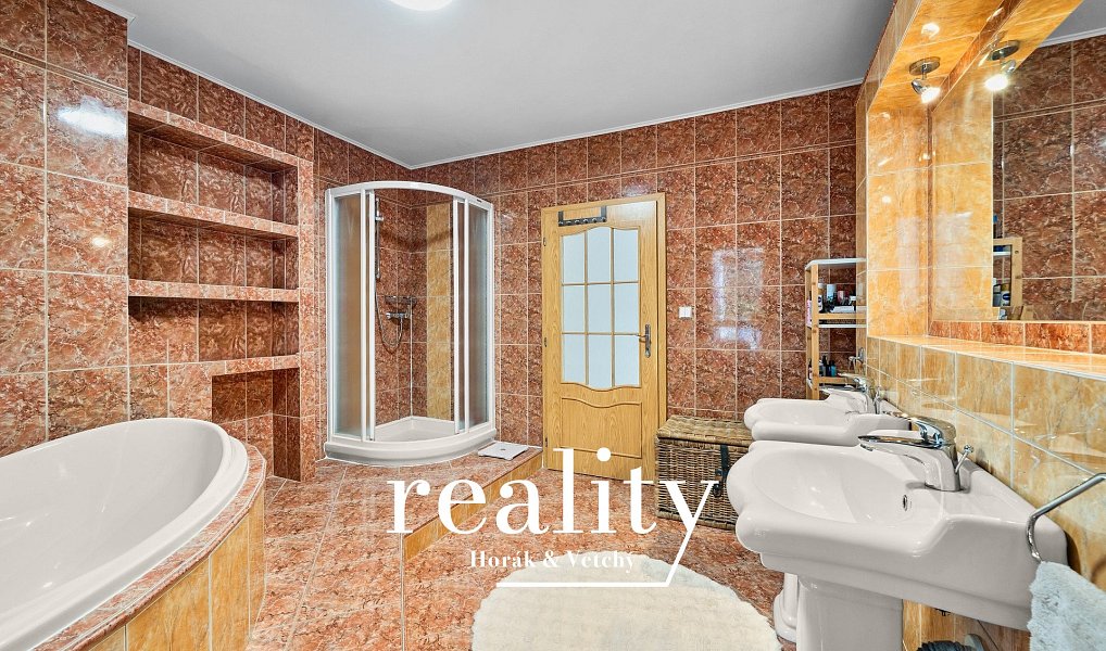 Prodej domu 292 m² s pozemkem 744 m², Práče – náhled fotky 15