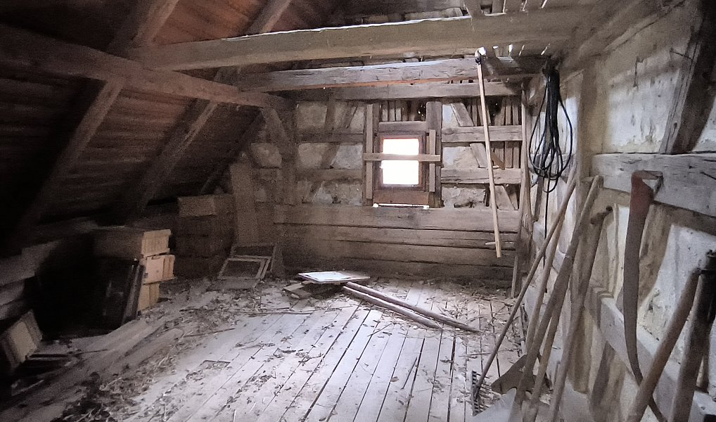 Prodej domu 321 m² s pozemkem 3 298 m², Okrouhlá – náhled fotky 8
