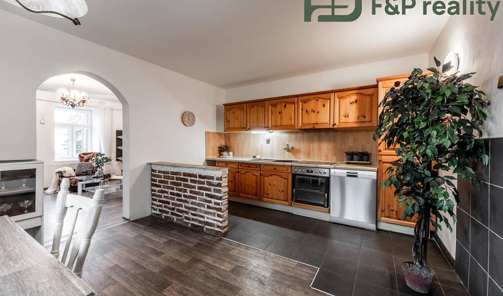 Prodej domu 100 m² s pozemkem 1 266 m², Hradčany – náhled fotky 8