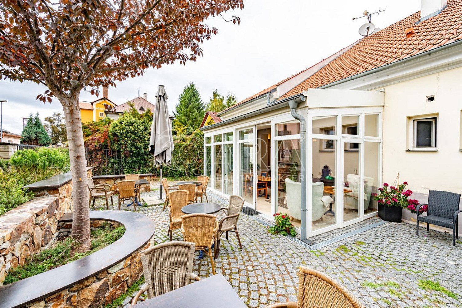 Prodej domu 377 m² s pozemkem 577 m² – fotografie 2