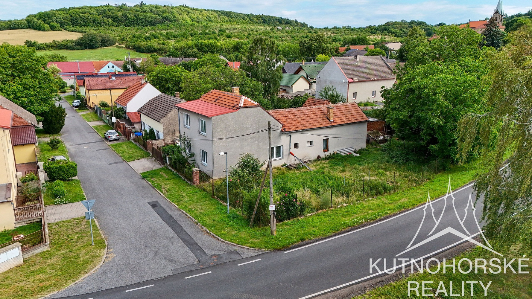 Prodej domu 137 m² s pozemkem 811 m² – fotografie 2