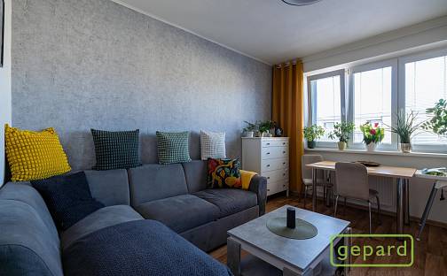 Prodej bytu 3+1 70 m², Žerotínovo nám., Přerov - Přerov I-Město