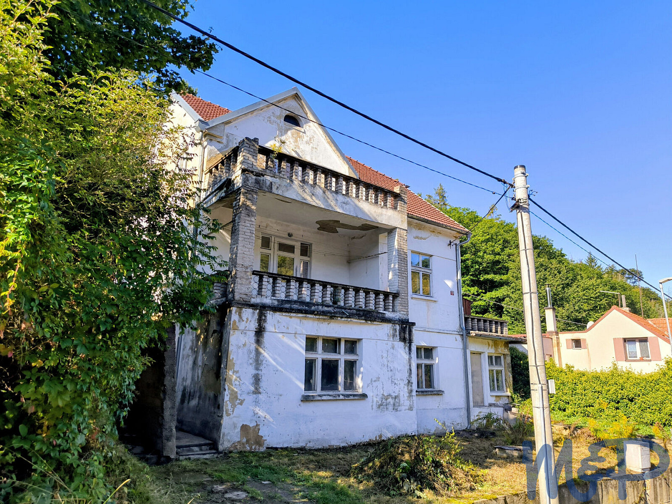 Prodej domu 232 m² s pozemkem 2 005 m²