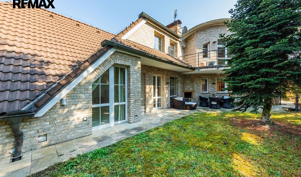 Prodej domu 433 m² s pozemkem 826 m², Praha – náhled fotky 38