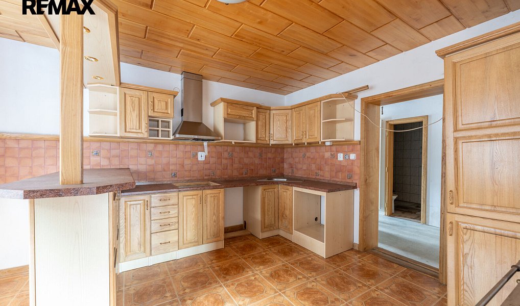 Prodej domu 600 m² s pozemkem 24 773 m², Velké Karlovice – náhled fotky 19