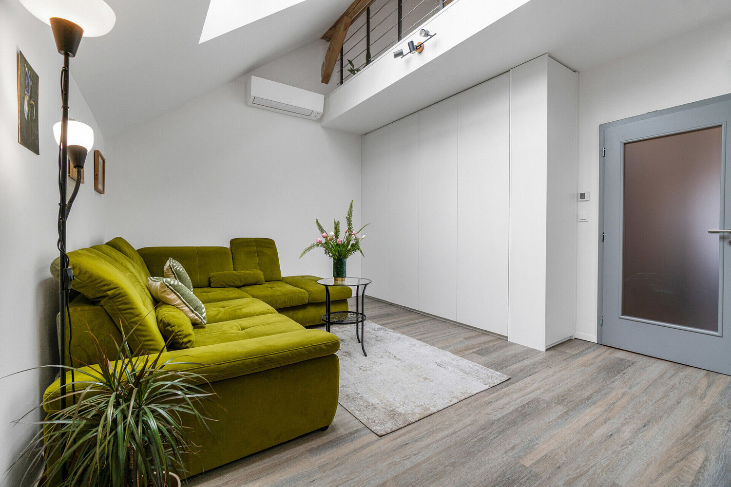 Prodej bytu 1+kk 77 m² – fotografie 4