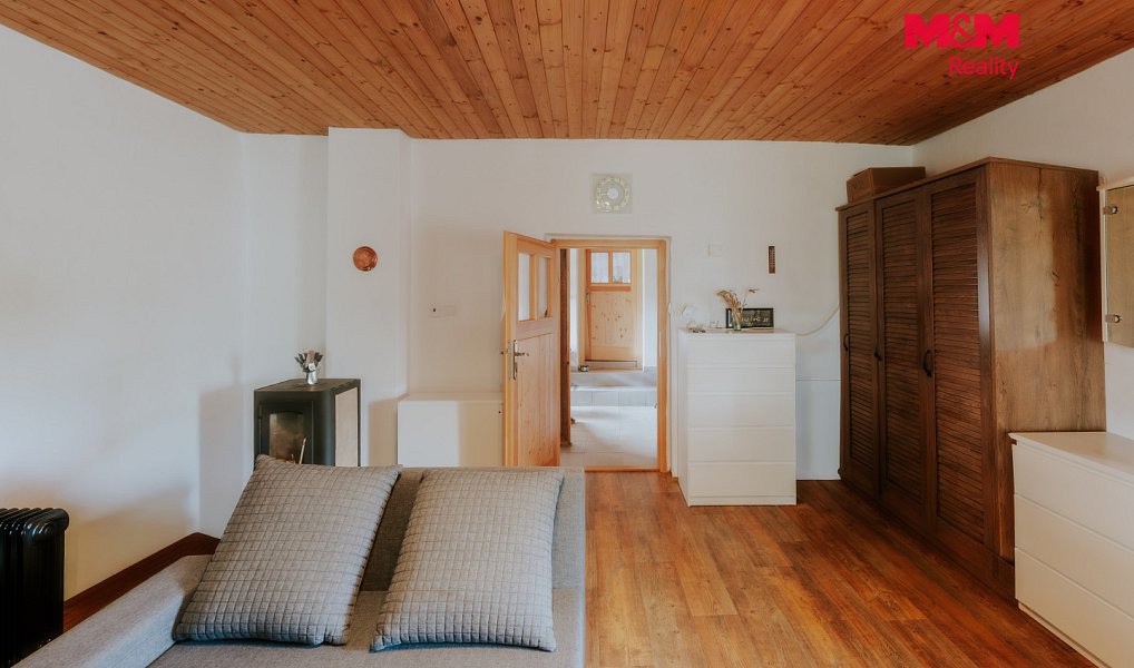 Prodej domu 250 m² s pozemkem 875 m², Kadov – náhled fotky 17