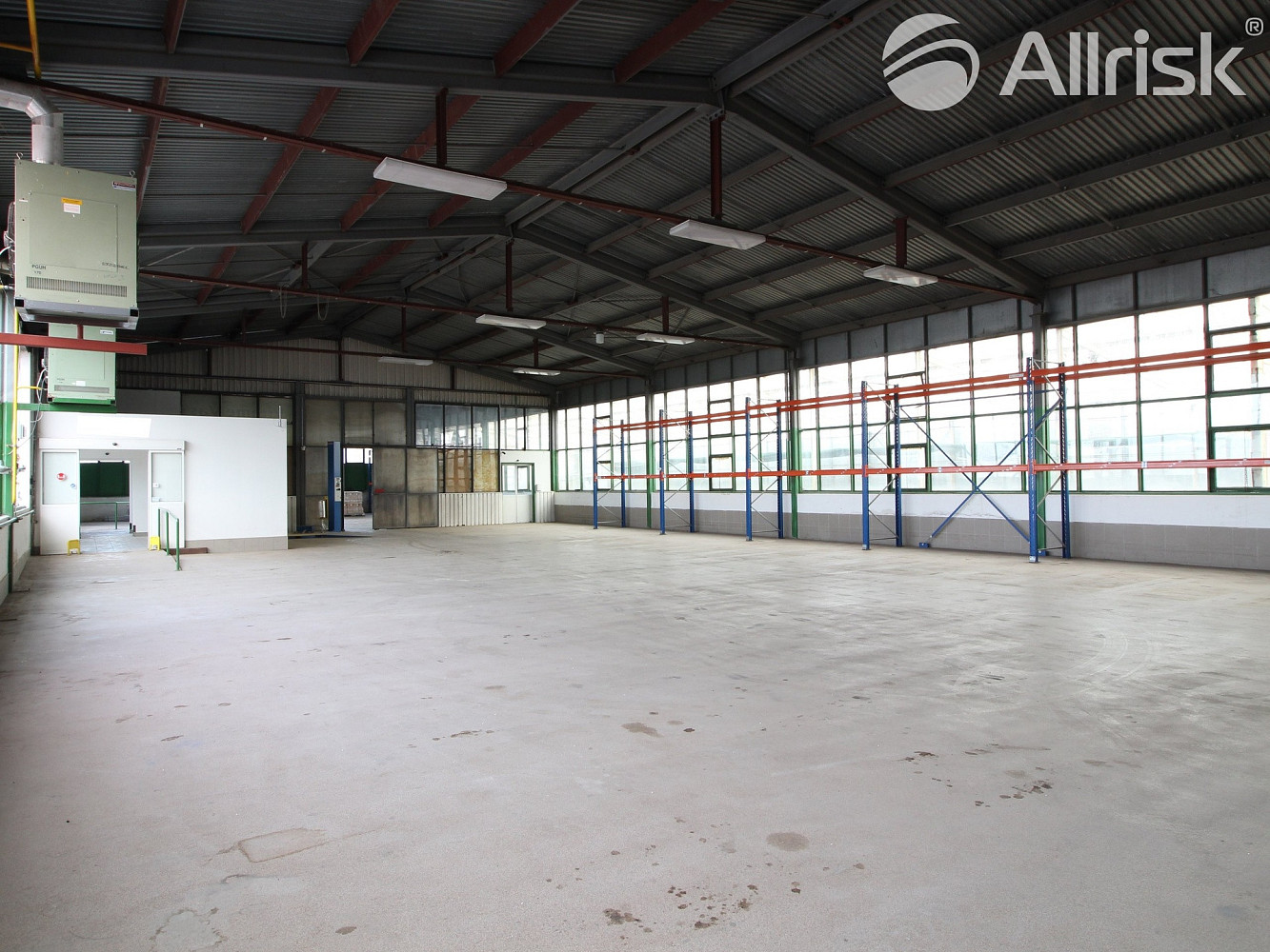 Pronájem skladovacích prostor 1 168 m²