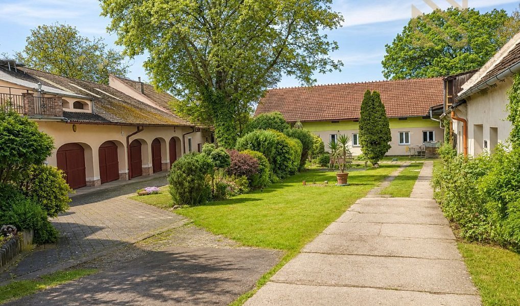Prodej domu 454 m² s pozemkem 164 m², Kostelec nad Labem – náhled fotky 11
