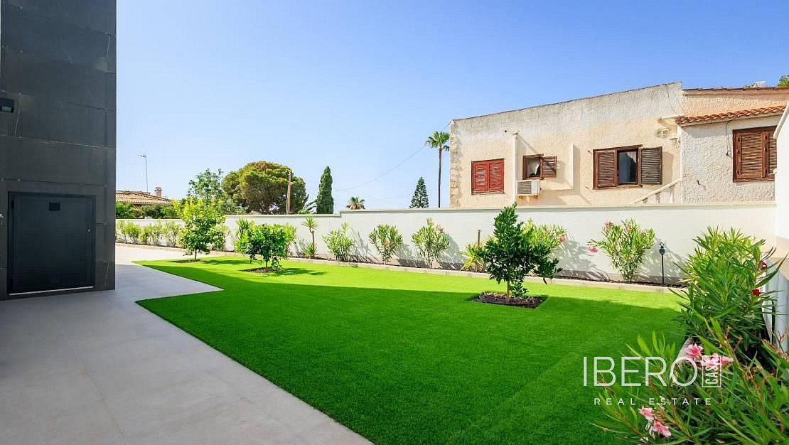 4+kk House in Torrevieja, Urbanización Los Balcones - Más