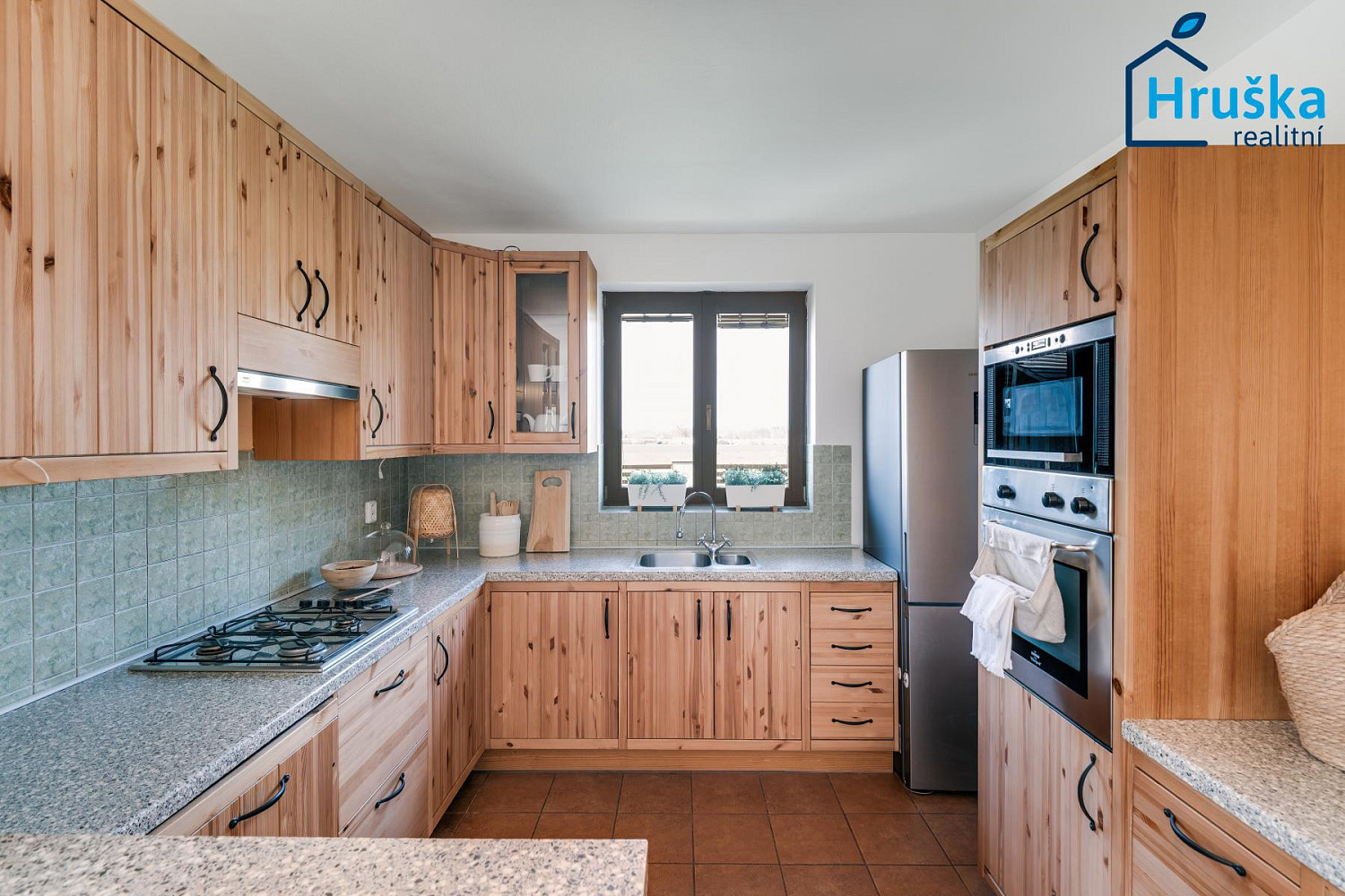 Prodej domu 196 m² s pozemkem 650 m² – fotografie 4