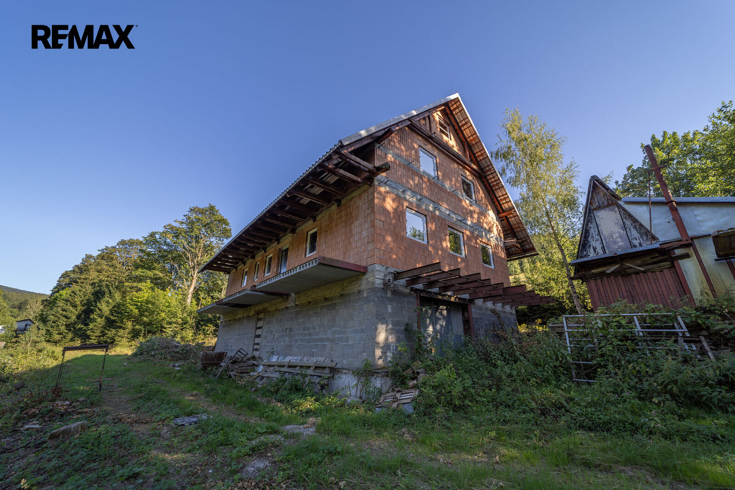 Prodej domu 440 m² s pozemkem 3 345 m² – fotografie 2