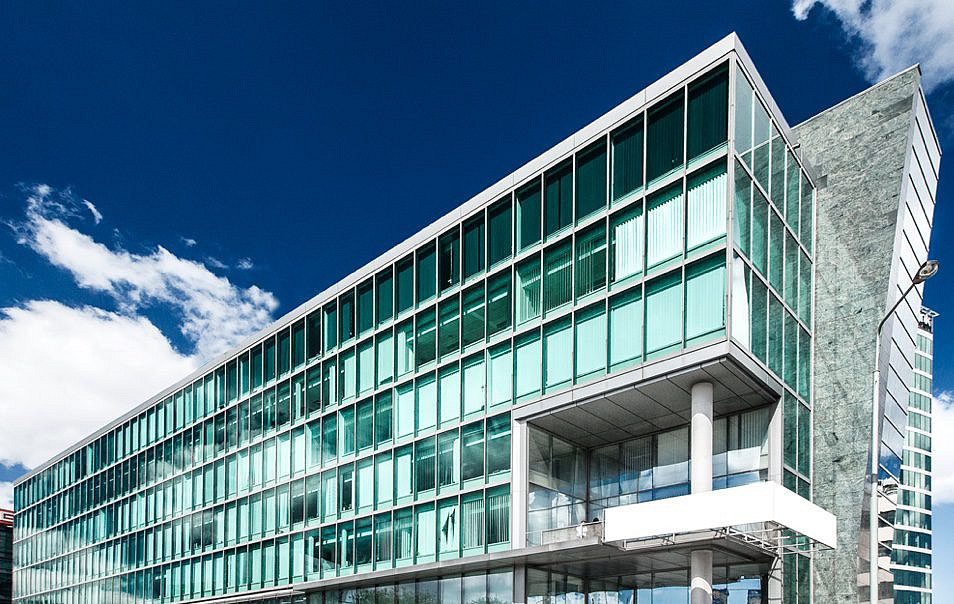 Pronájem kanceláře 675 m²
