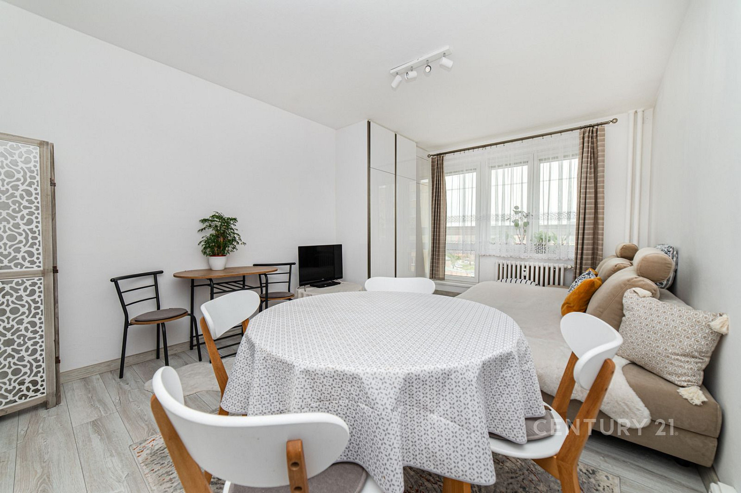 Prodej bytu 1+kk 27 m² – fotografie 2
