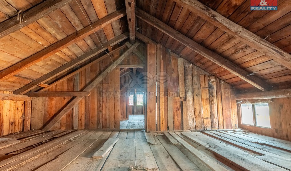 Prodej domu 200 m² s pozemkem 181 m², Svatá Maří – náhled fotky 8