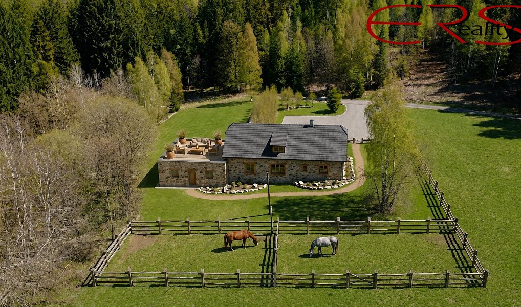Prodej ubytovacího objektu 394 m², Pěnčín – náhled fotky 23
