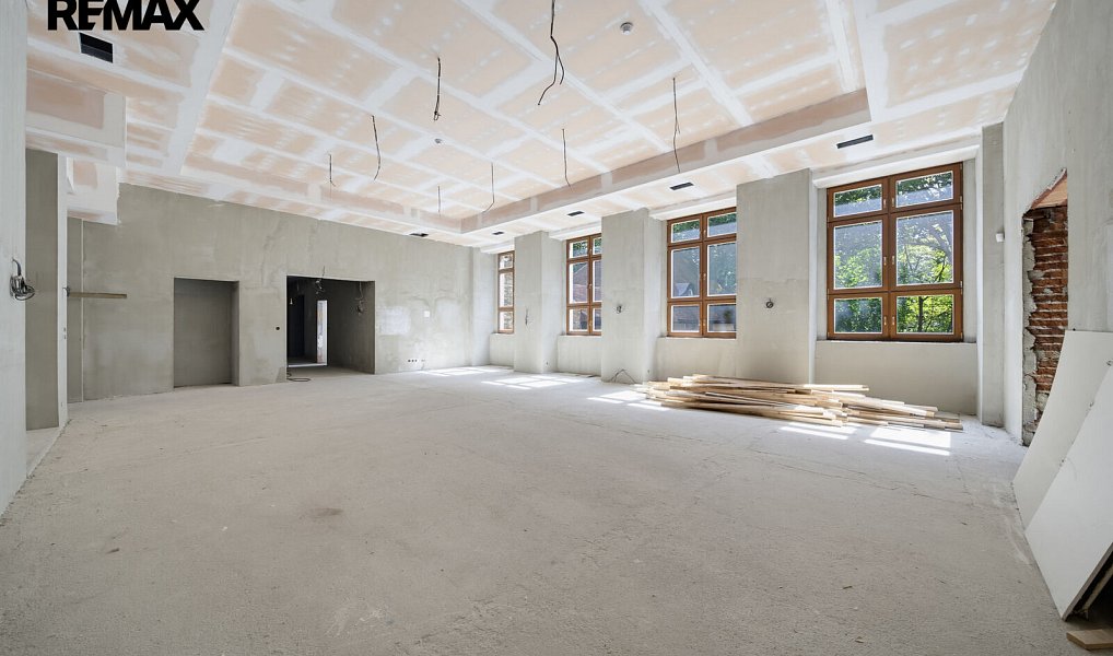 Prodej ubytovacího objektu 1 500 m², Karlovy Vary – náhled fotky 20