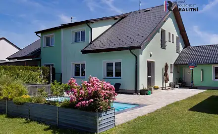 Prodej domu 197 m² s pozemkem 636 m², Na Barborce, Podbořany, okres Louny