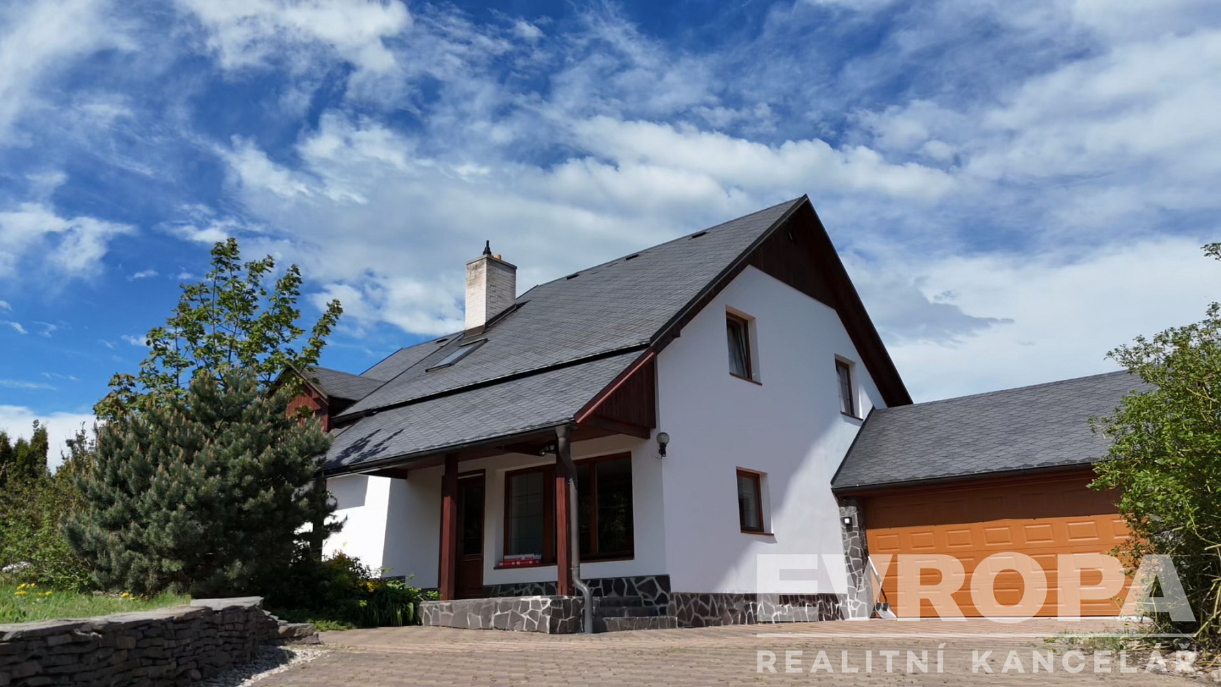 Prodej domu 234 m² s pozemkem 1 129 m² — photo 2
