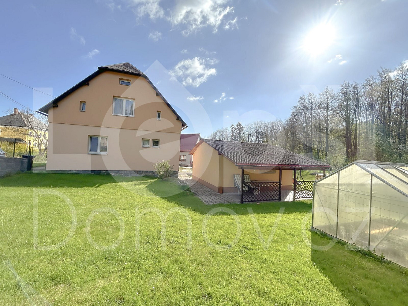 Prodej domu 185 m² s pozemkem 1 515 m²