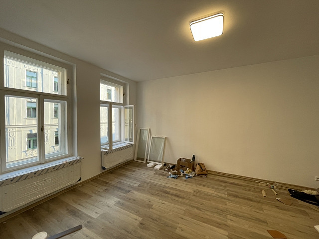 Pronájem bytu 2+1 72 m² — photo 2