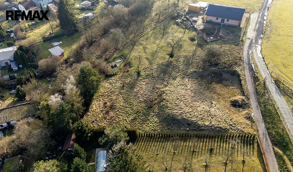 Prodej stavebního pozemku 2 413 m², Horní Police – náhled fotky 8