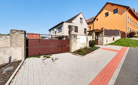 Prodej domu 90 m² s pozemkem 915 m², U kapličky, Doksy, okres Kladno