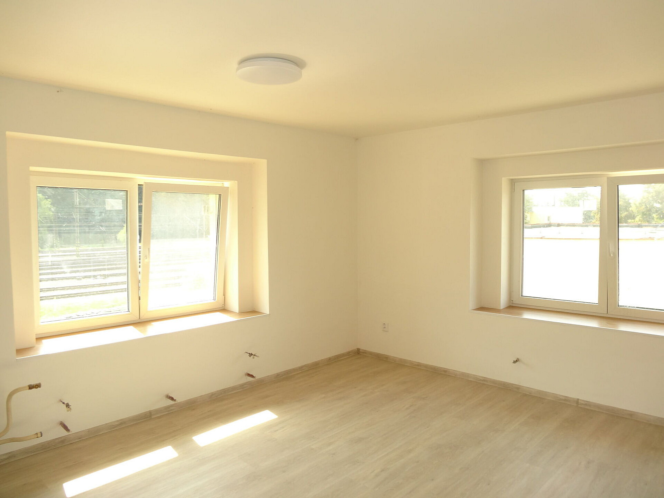 Pronájem kanceláře 220 m² – fotografie 2