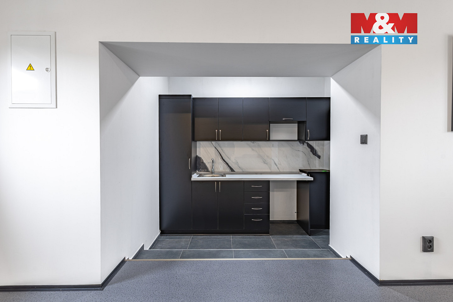 Pronájem obchodních prostor 65 m² – fotografie 5