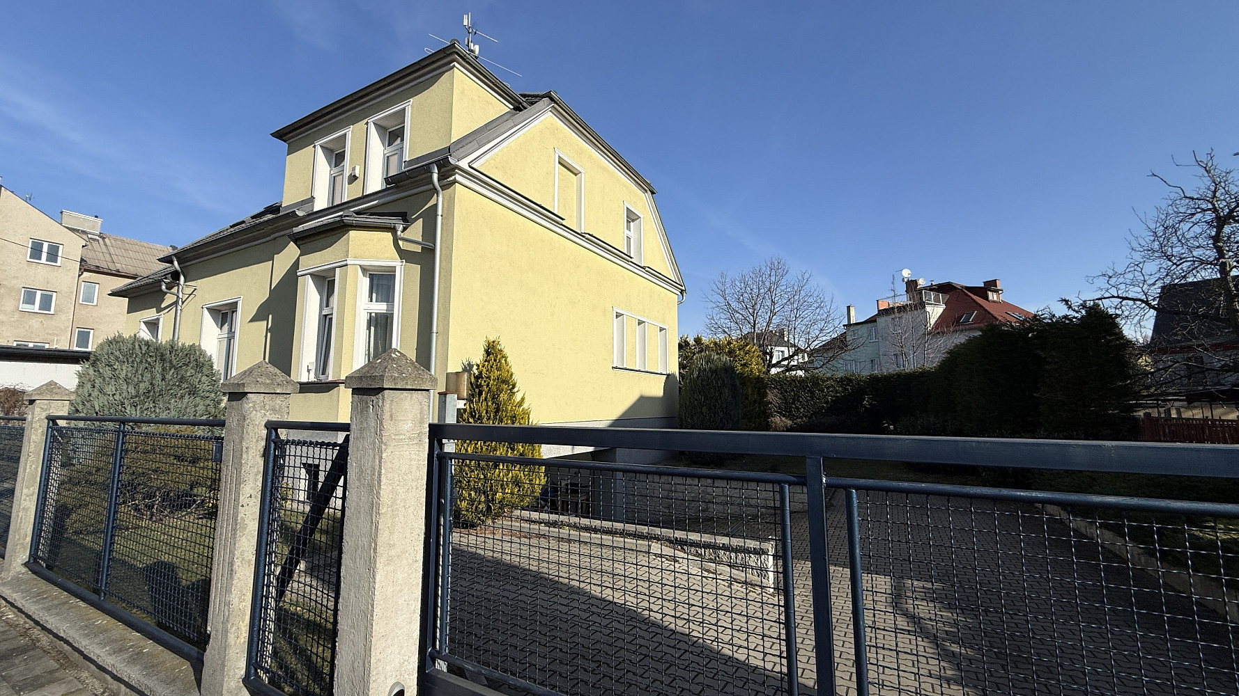 Pronájem vily 80 m² — photo 2