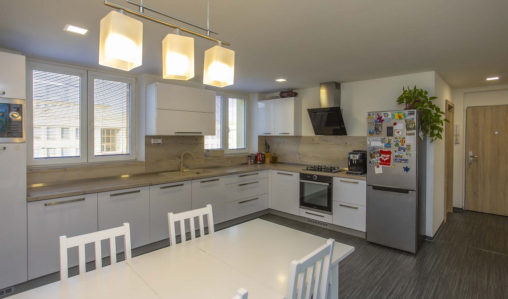 Prodej bytu 3+1 138 m², Pardubice – náhled fotky 2