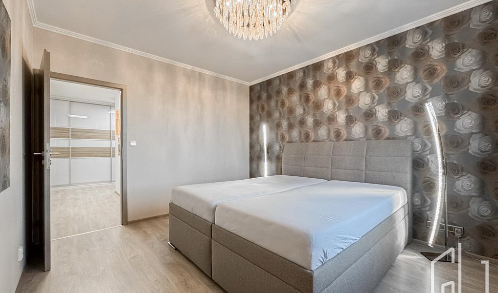 Prodej bytu 4+kk 141 m², Praha – náhled fotky 7