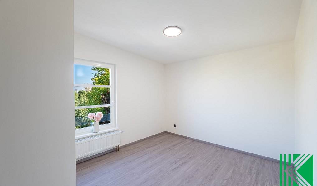 Prodej domu 102 m² s pozemkem 447 m², Zlončice – náhled fotky 36