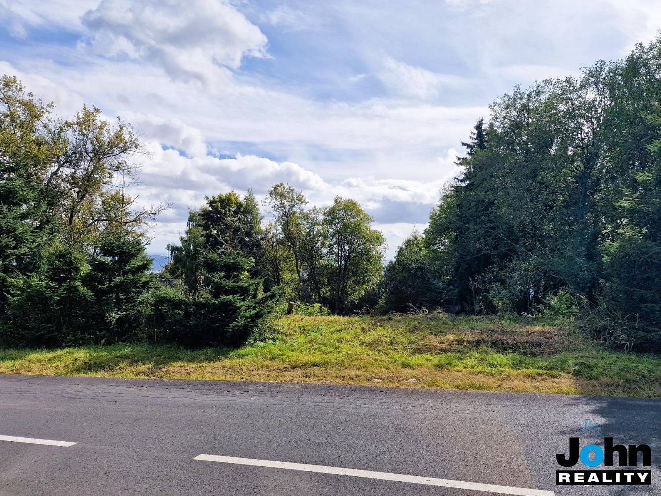 Prodej stavebního pozemku 926 m² – fotografie 3