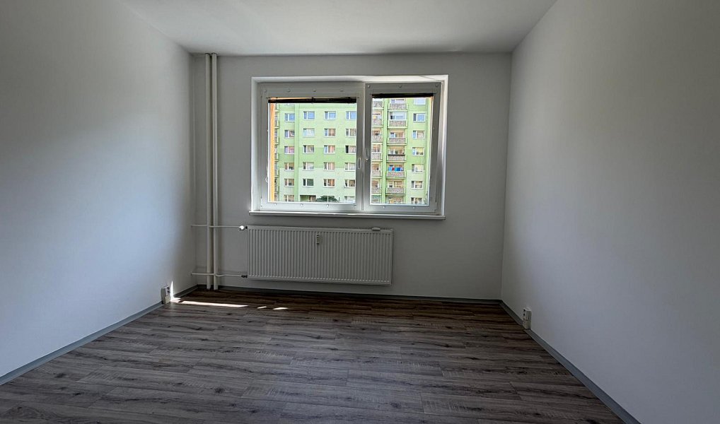 Pronájem bytu 3+1 77 m², Jirkov – náhled fotky 4