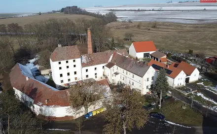 Prodej nájemního domu, činžáku 6 674 m², Královice, okres Kladno