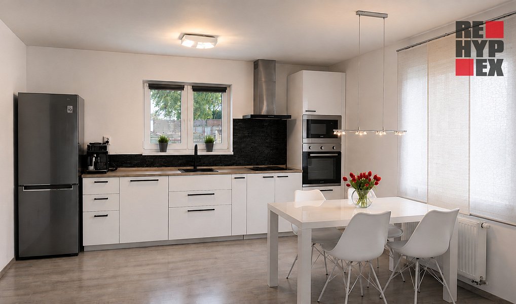 Prodej domu 73 m² s pozemkem 1 042 m², Žiželice – náhled fotky 3