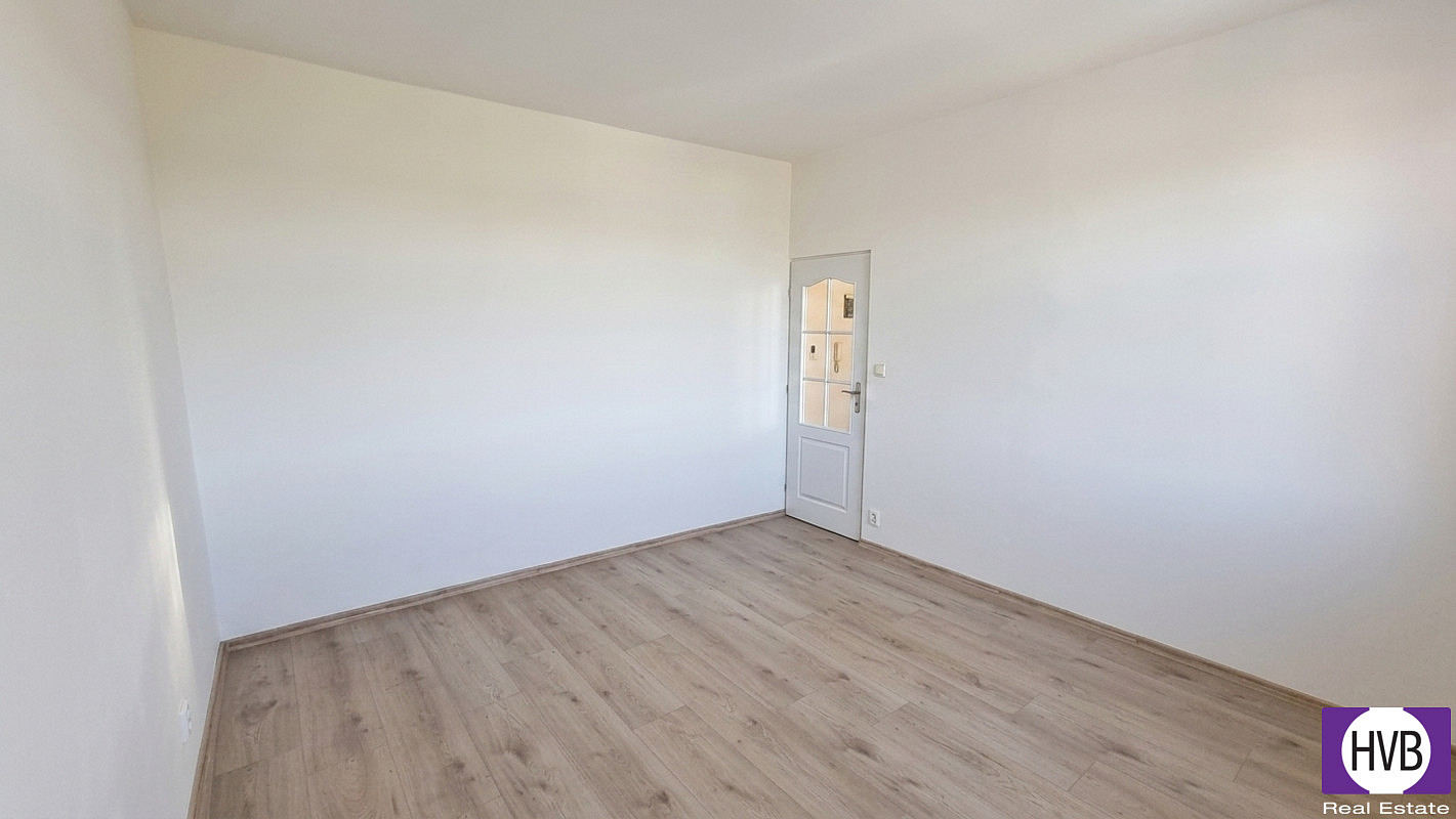 Prodej bytu 2+kk 44 m² – pohled 2