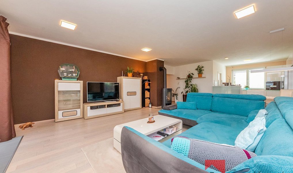 Prodej domu 346 m² s pozemkem 2 669 m², Újezd – náhled fotky 11