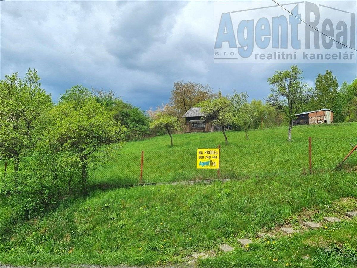 Prodej stavebního pozemku 994 m²