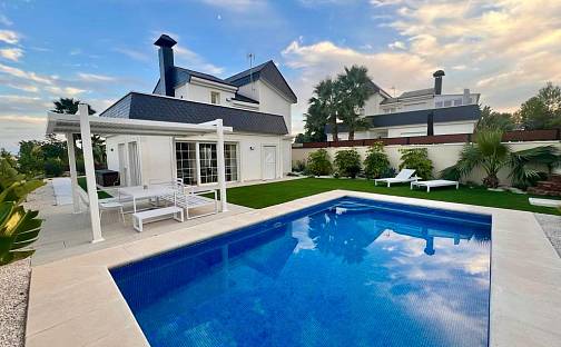 Prodej vily 145 m² s pozemkem 500 m², C. Solana, Polop, Alicante, Španělsko