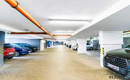 Pronájem garážového stání 15 m2 Letovská, Praha - Letňany, Letovská, Praha 9 - Letňany