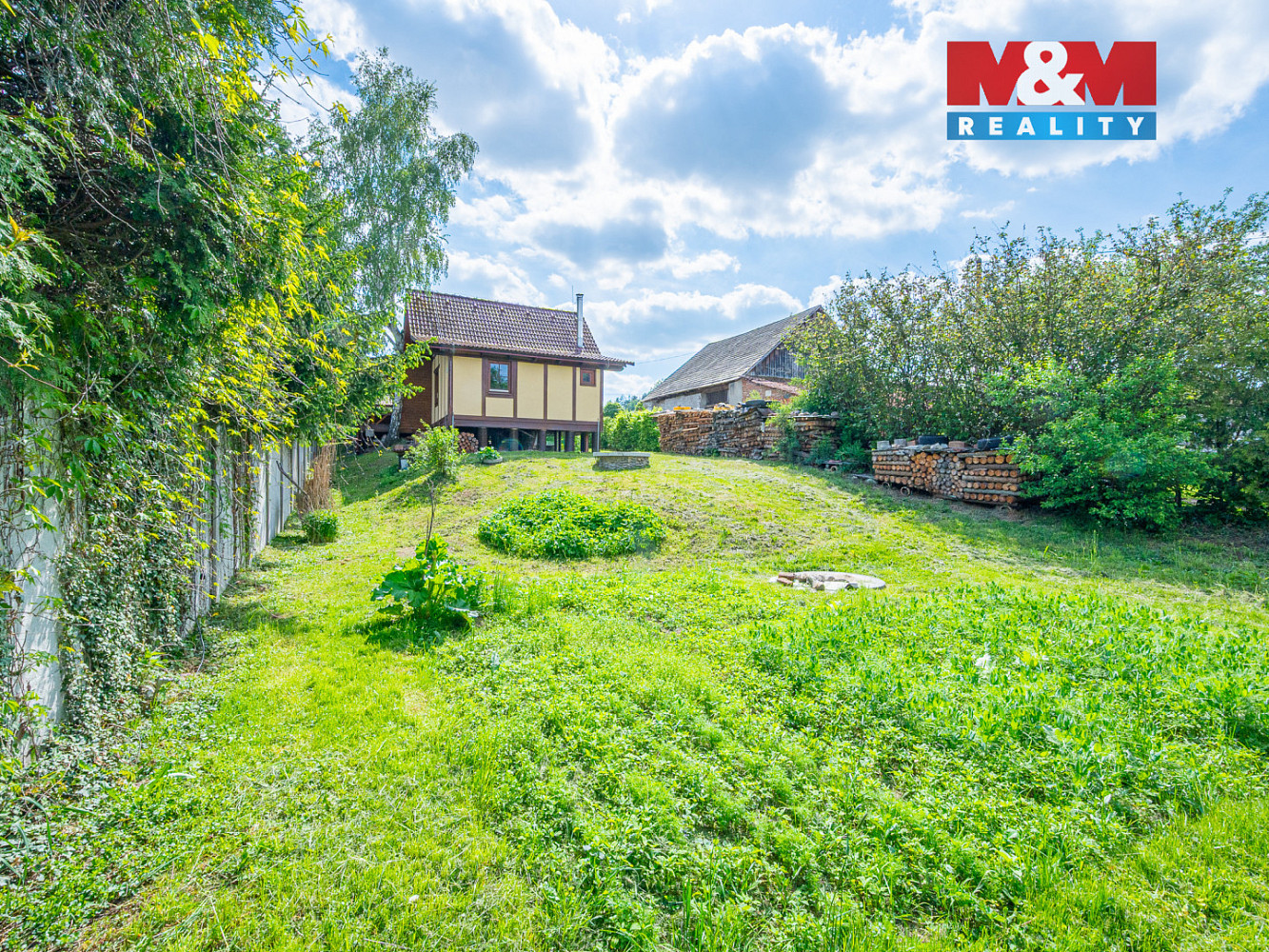 Prodej domu 88 m² s pozemkem 1 472 m² — photo 2