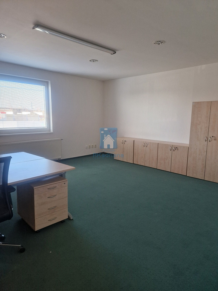 Pronájem kanceláře 114 m² – fotografie 3