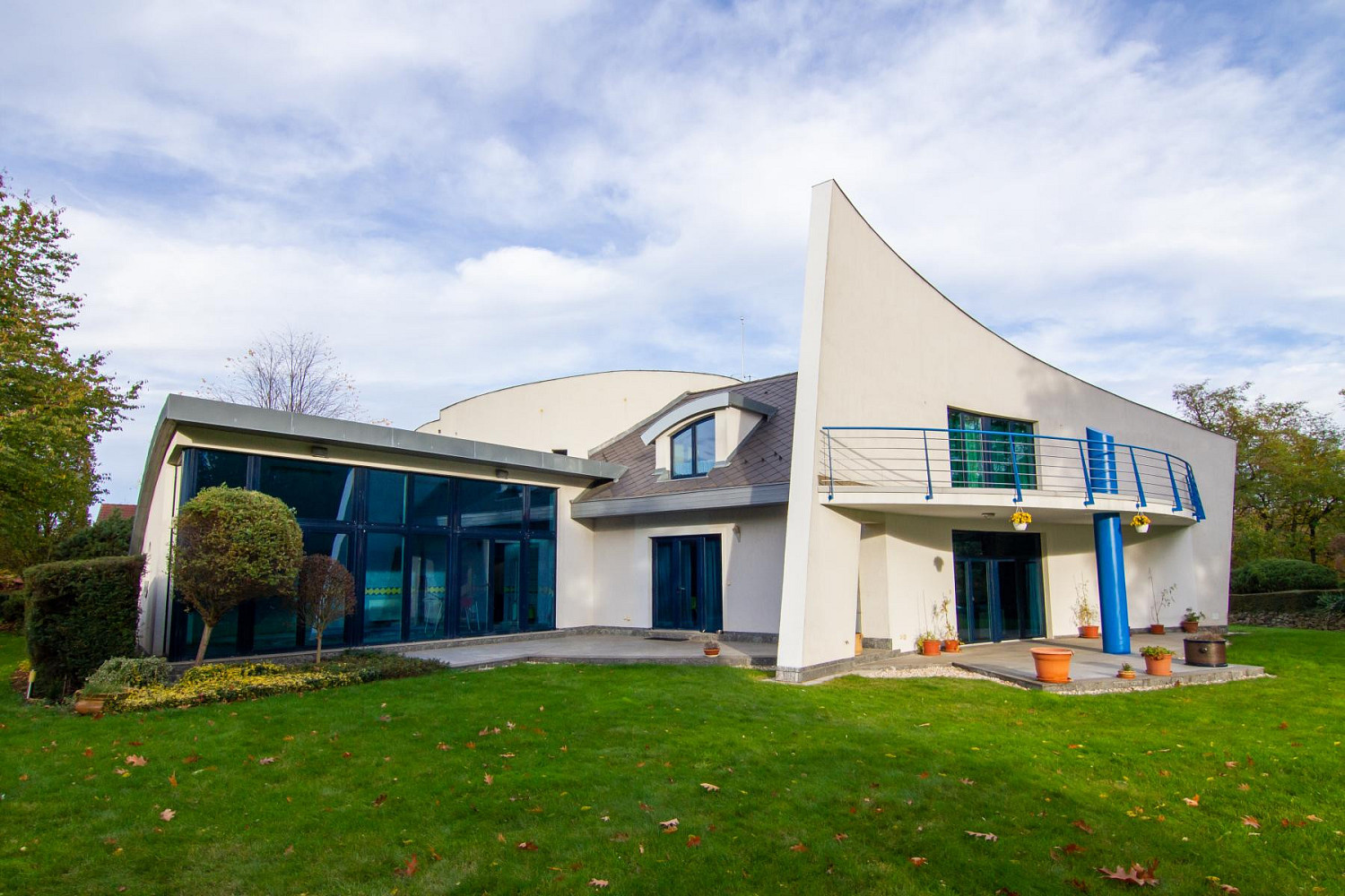 Prodej domu 807 m² s pozemkem 5 219 m² – pohled 2