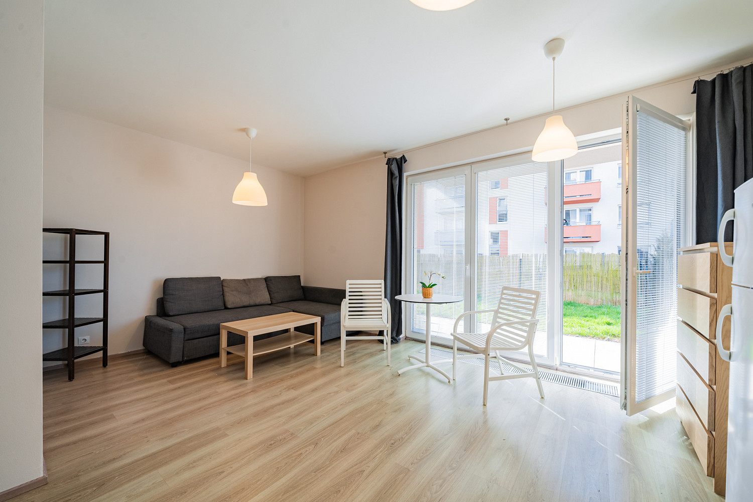 Prodej bytu 1+kk 33 m² – pohled 2