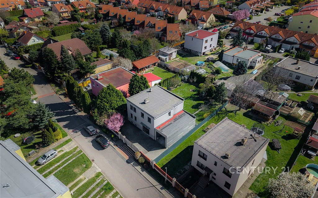 Prodej domu 217 m² s pozemkem 800 m² — photo 2