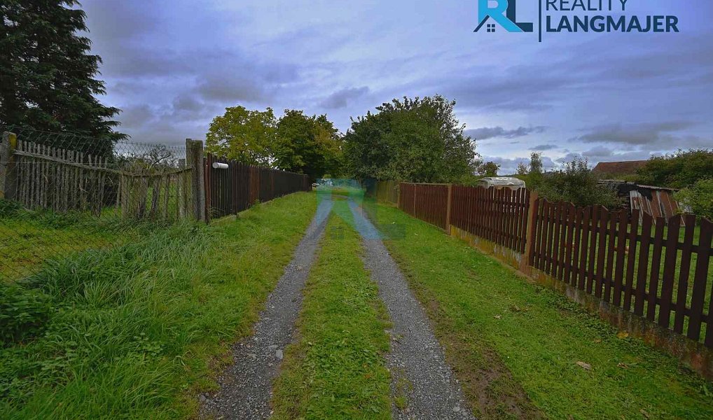 Prodej stavebního pozemku 5 570 m², Přeštice – náhled fotky 9